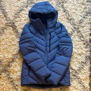 The North Face Women's Puffer Jacket- size small. Great condition!
